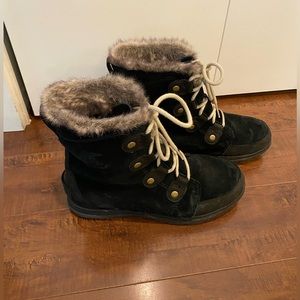 SOREL Boots women size 9.5